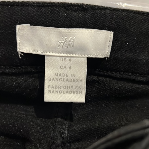 H&M black skinny jeans. US 4. - Picture 3 of 4